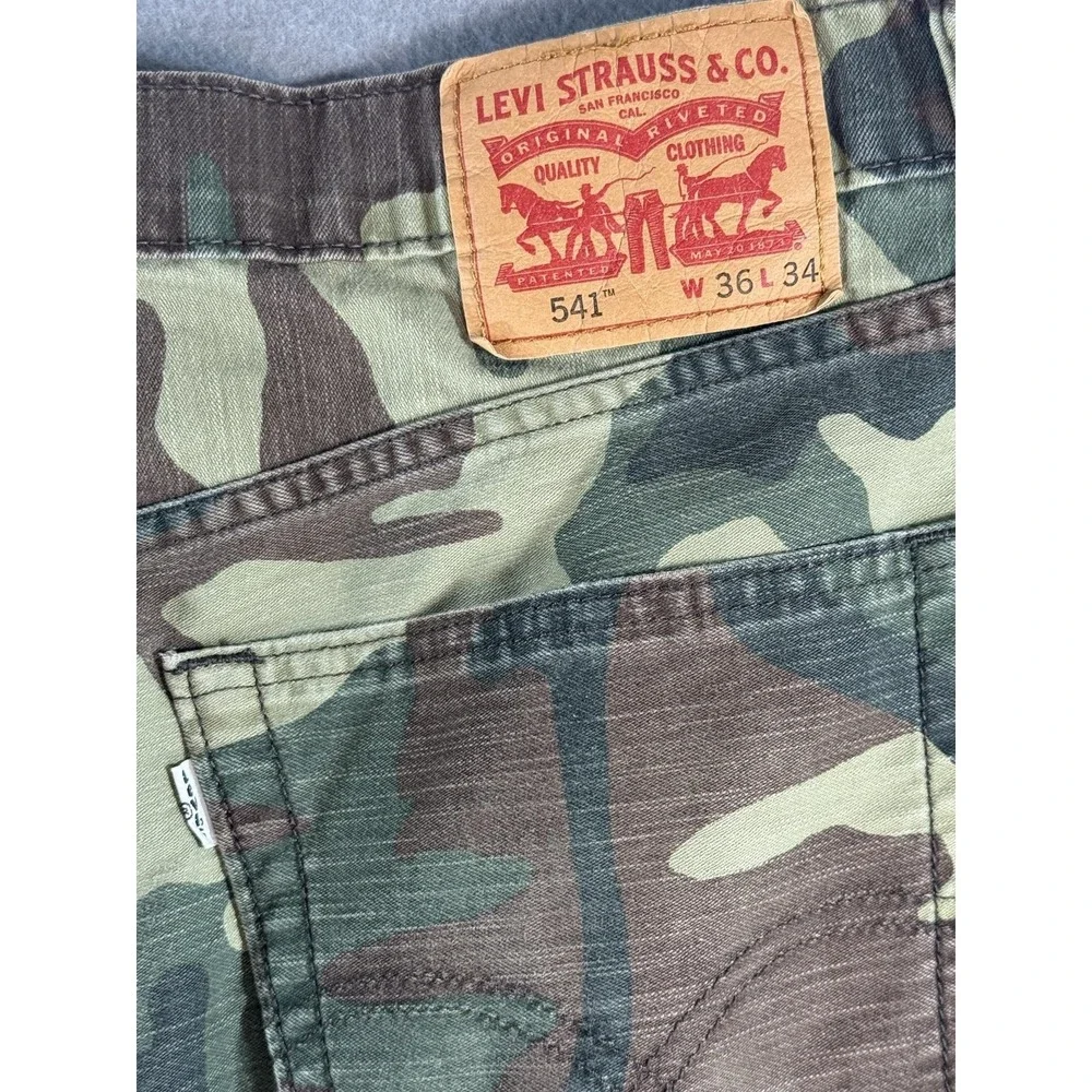 Levis levi 541